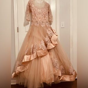 Big size gown. Small size